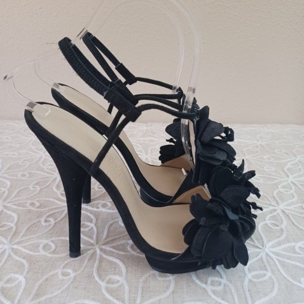 Colin Stuart Black Slingback Suede Flower Heels Sandals - Picture 7 of 16